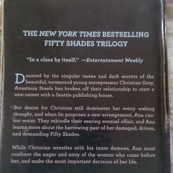 Fifty shades darker paperback book - Picture 2 of 2